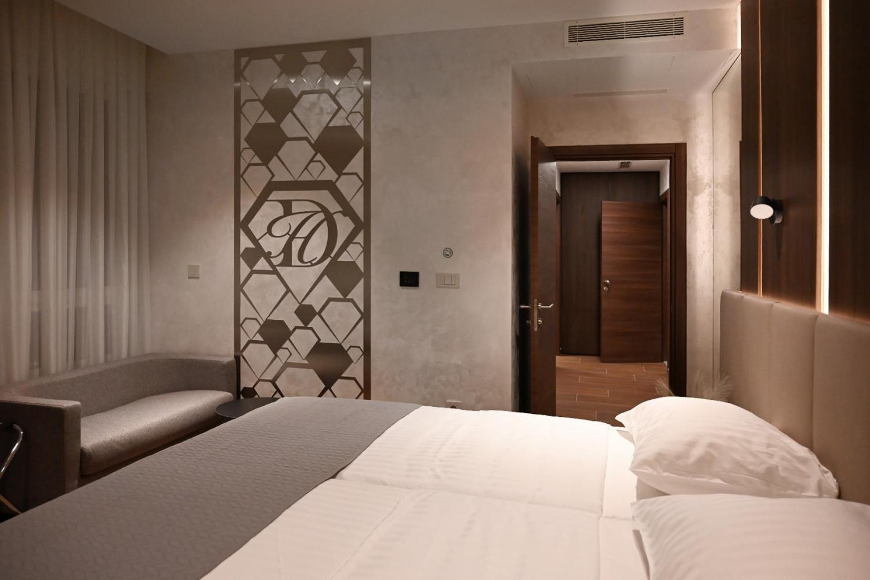Diamond Hotel Zagabria Esterno foto